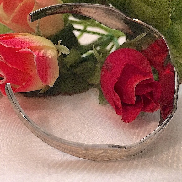 🌷Rogers Silver Oneida Spoon Cuff🌷 - Picture 8 of 10